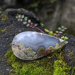 Teardrop Moss Agate Stone